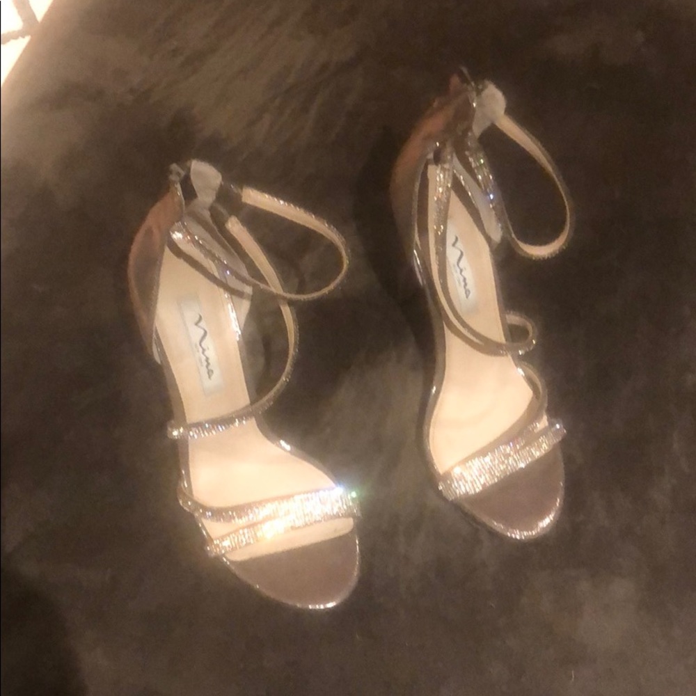 Nina sandals - ladies sz 8. Very pretty